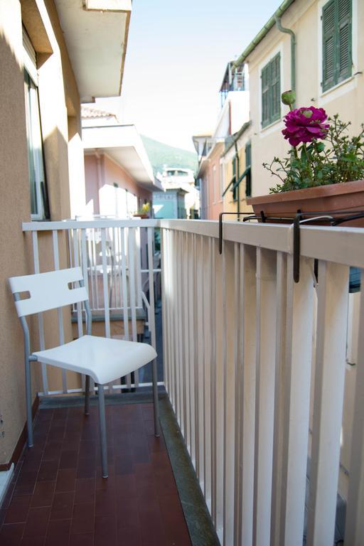 Hotel Giongo Spotorno Exterior photo